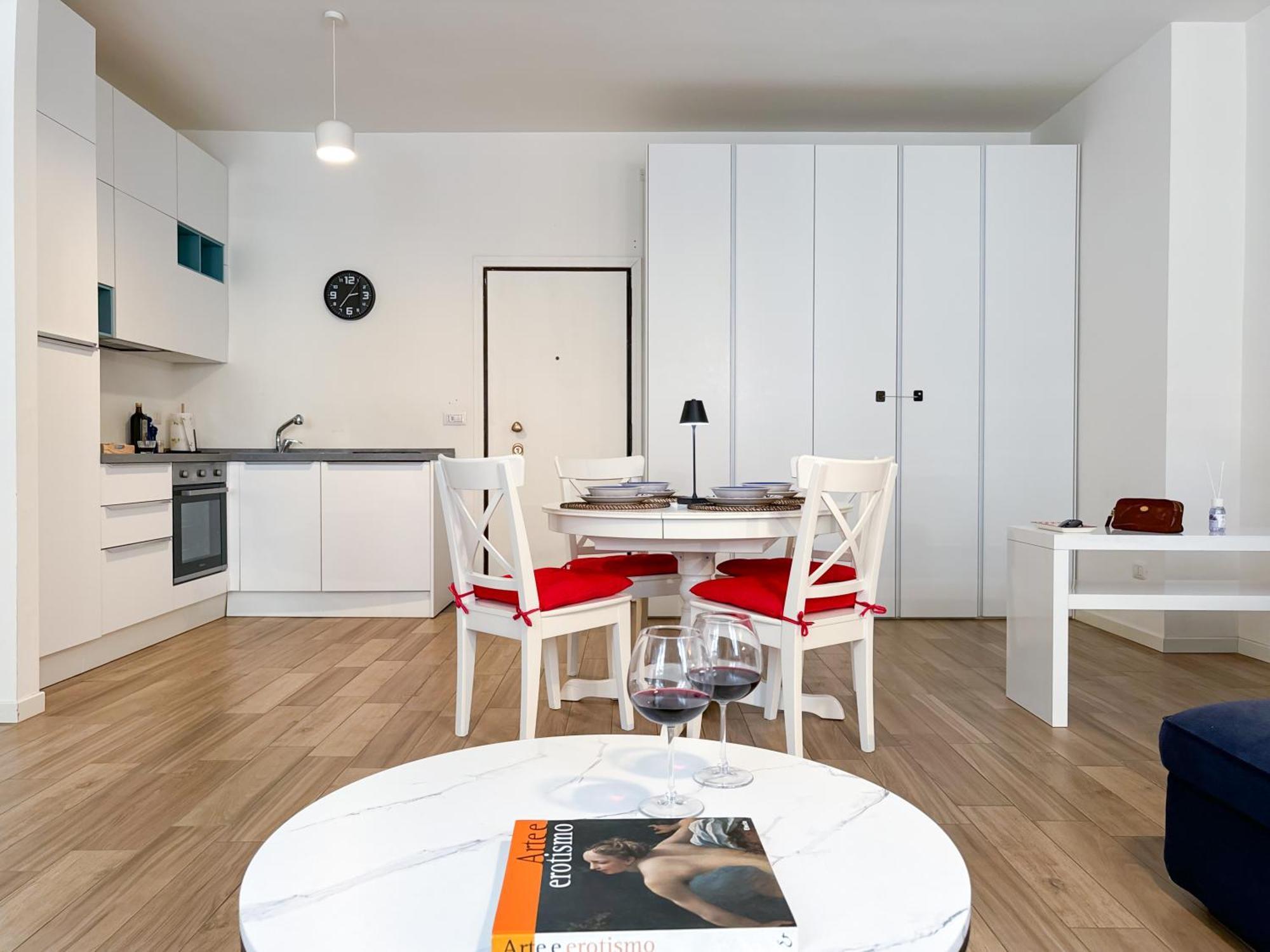 The Best! Fast Wi-fi & Netflix Apartment *