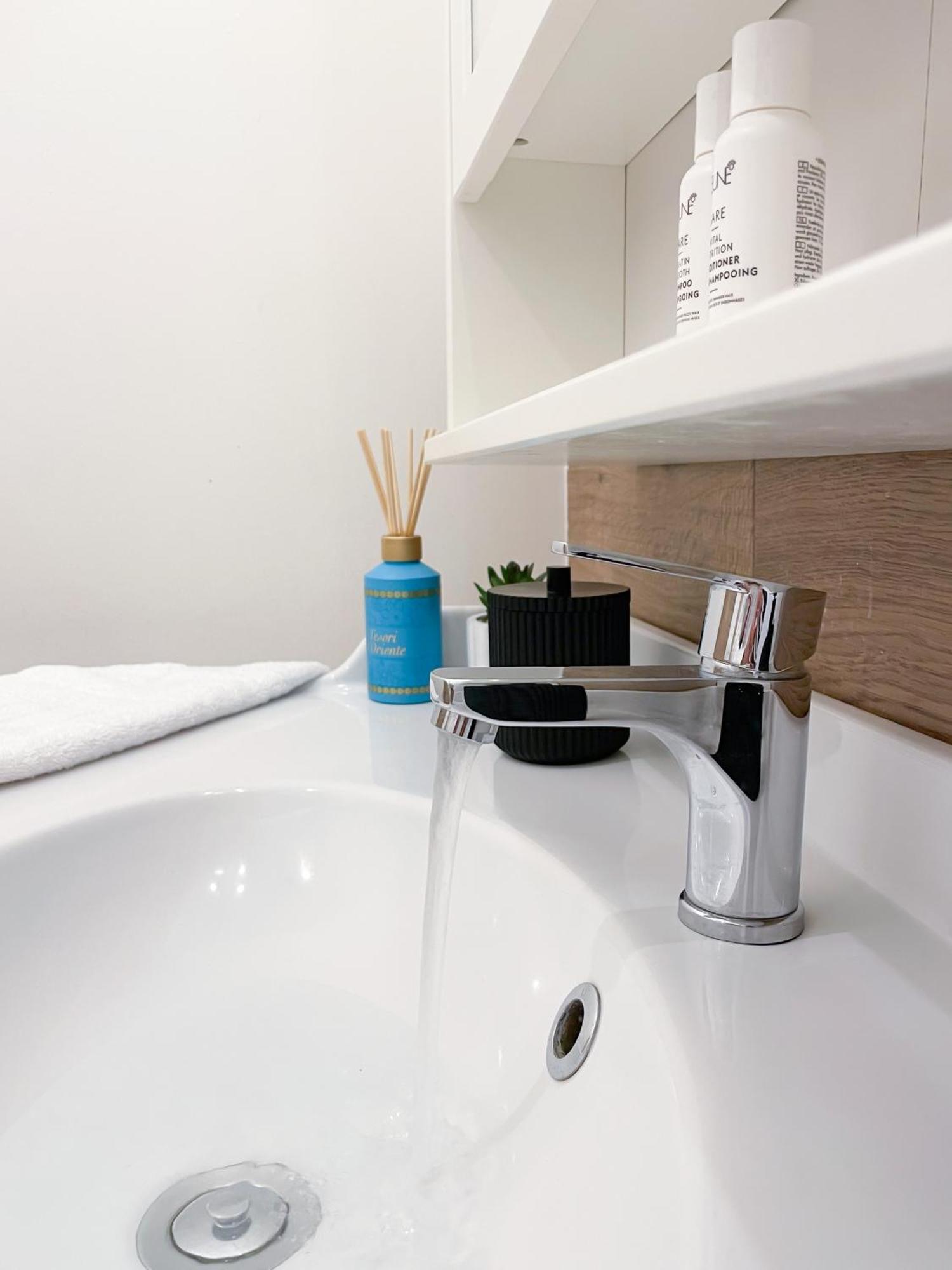 The Best! Fast Wi-fi & Netflix Apartment